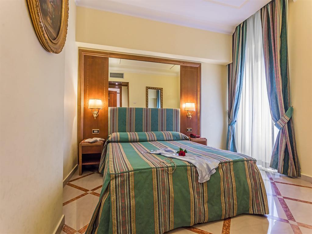 Raeli Hotel Noto Rome Exterior photo