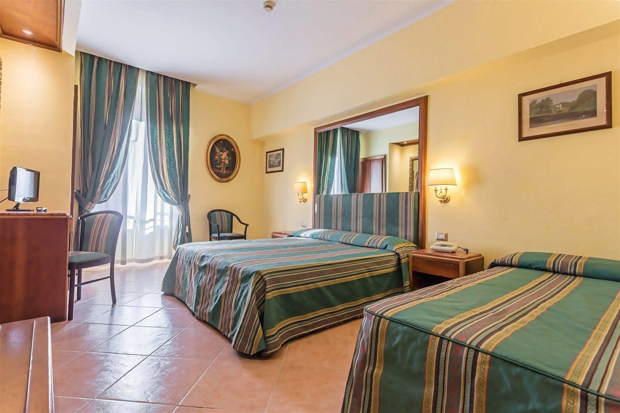 Raeli Hotel Noto Rome Exterior photo