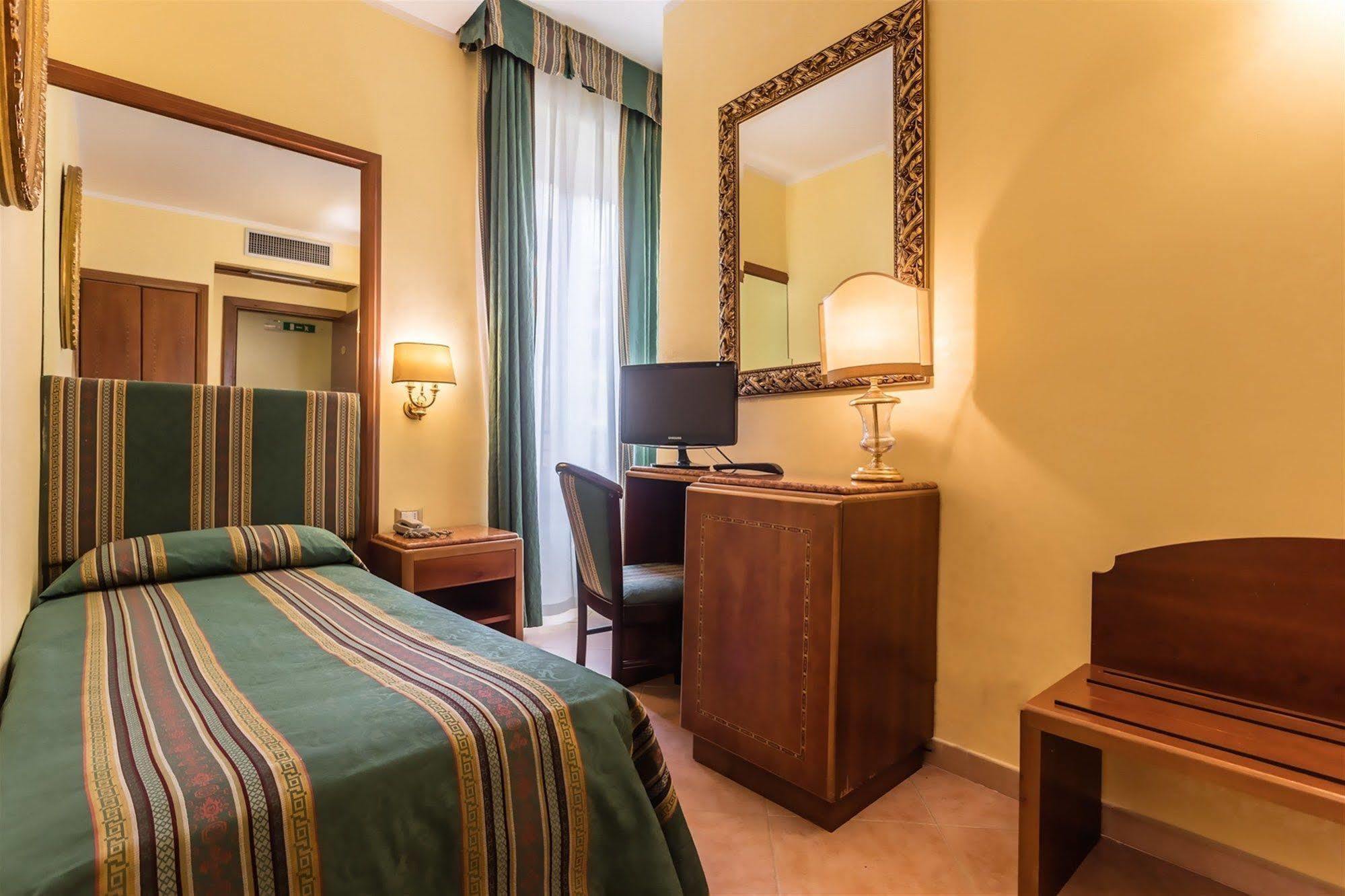 Raeli Hotel Noto Rome Exterior photo