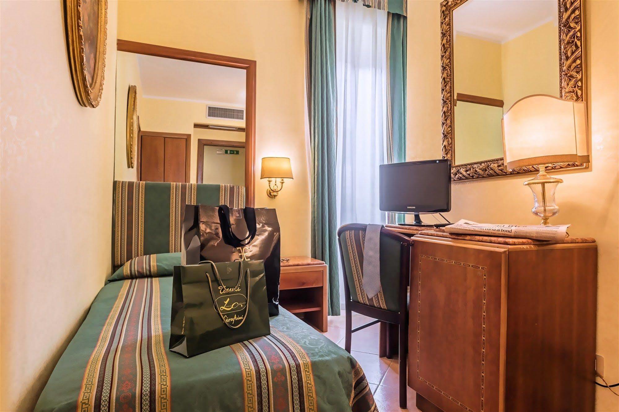 Raeli Hotel Noto Rome Exterior photo